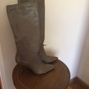 LEATHER STILLETO BOOTS.